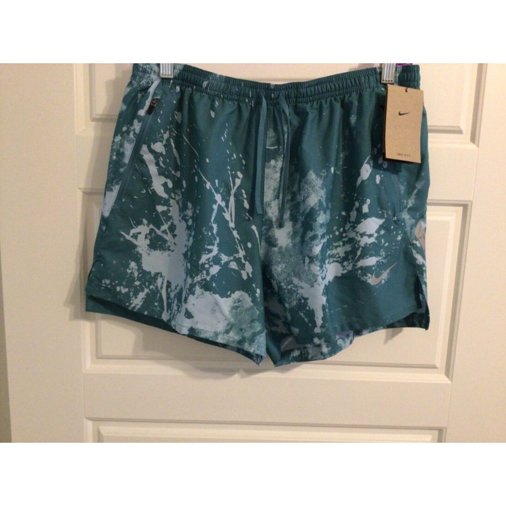 Nike Stride Run‎ Division 4" DV9272 379  man green shorts  XL Brand New $80